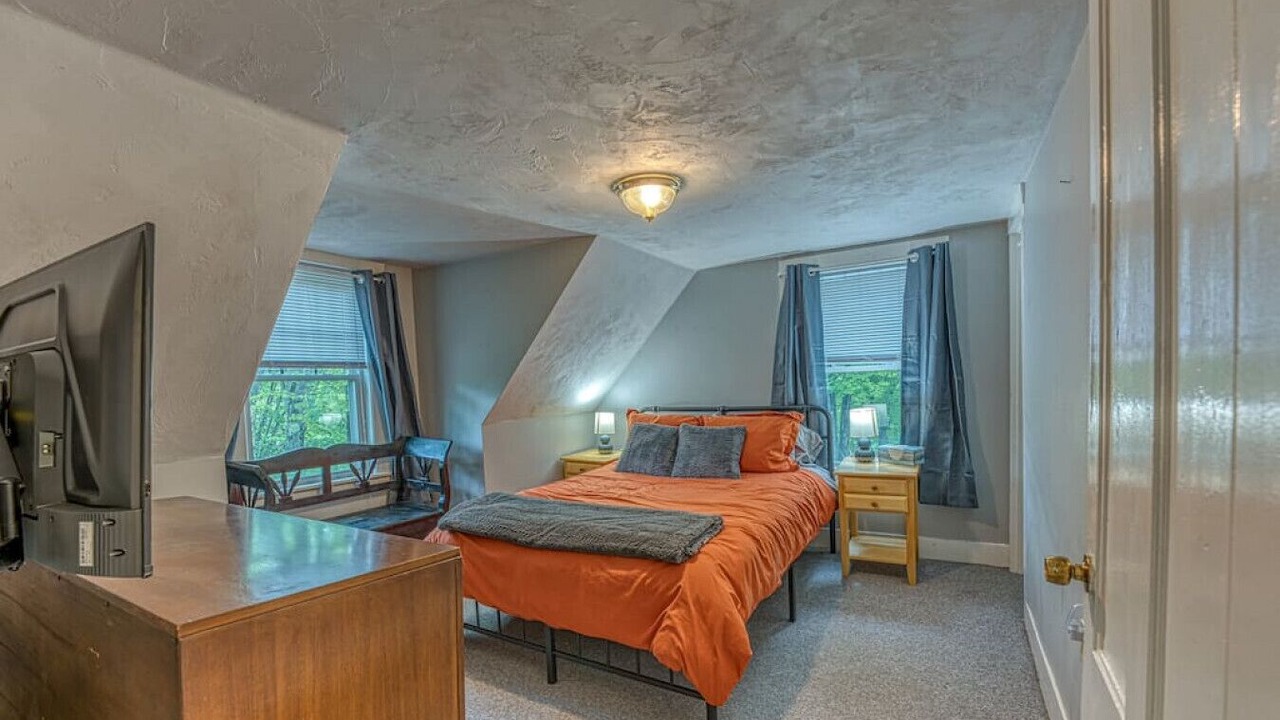 Photo of Bedroom in North Woodstock