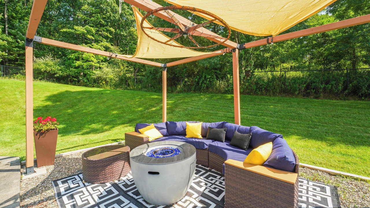 Photo of Patio Balcony in Town of Schodack