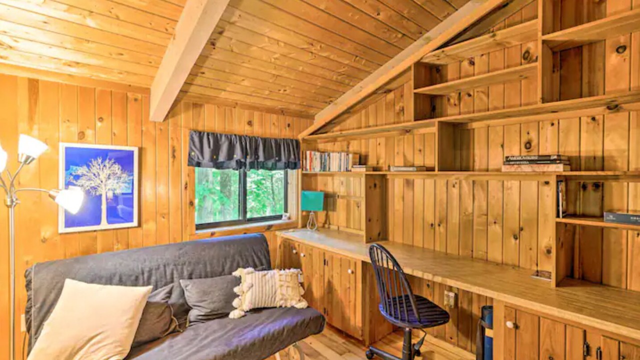 Photo of Livingroom in Otis