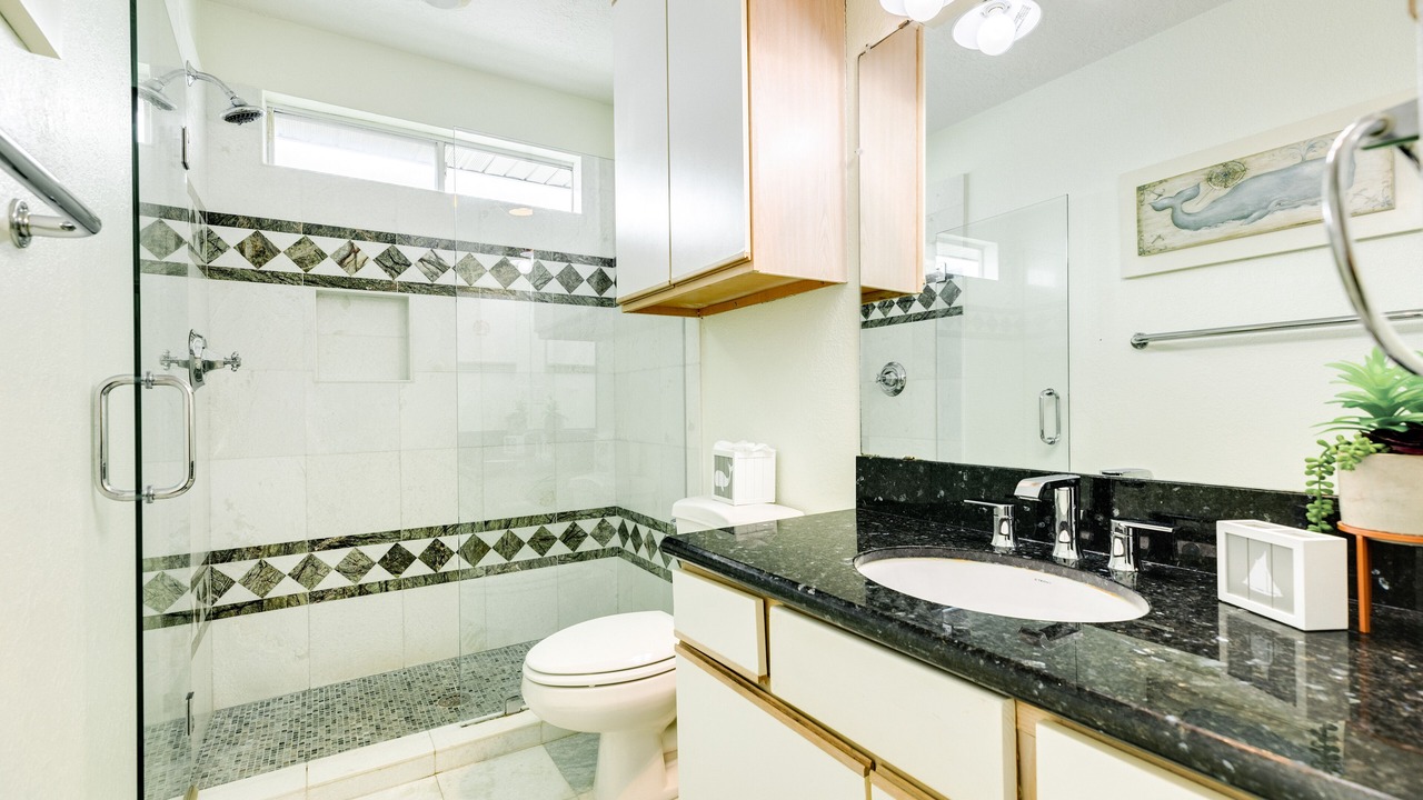 Photo of Bathroom in Pirates Beach West