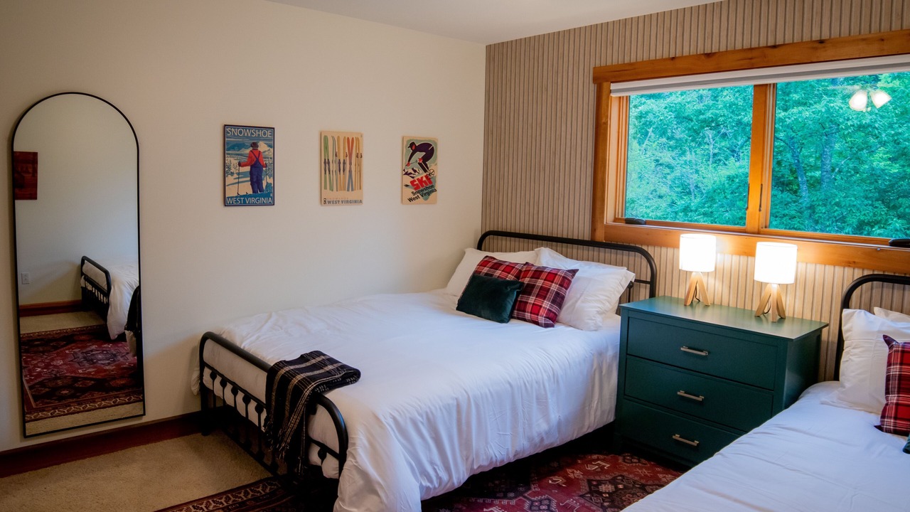 Photo of Bedroom in Mountain Base