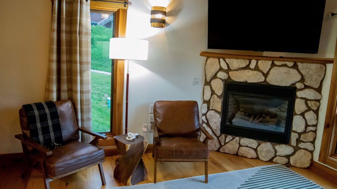 Photo of Livingroom in Mountain Base