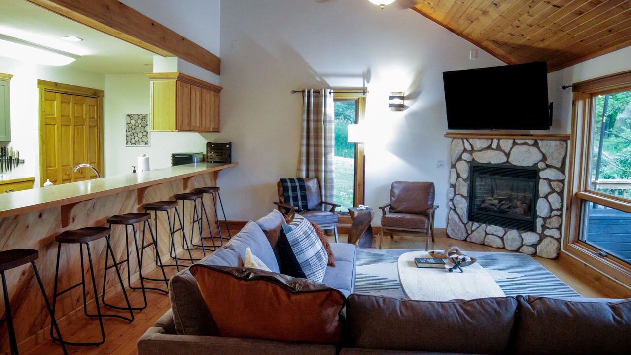 Photo of Livingroom in Mountain Base