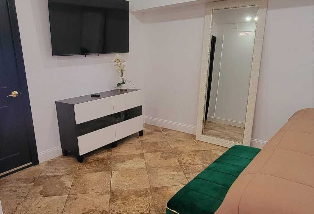 Photo of Bedroom in Throgs Neck