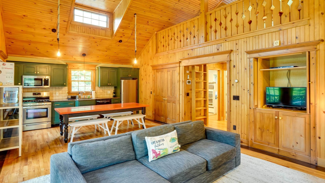 Photo of Livingroom in Tannersville