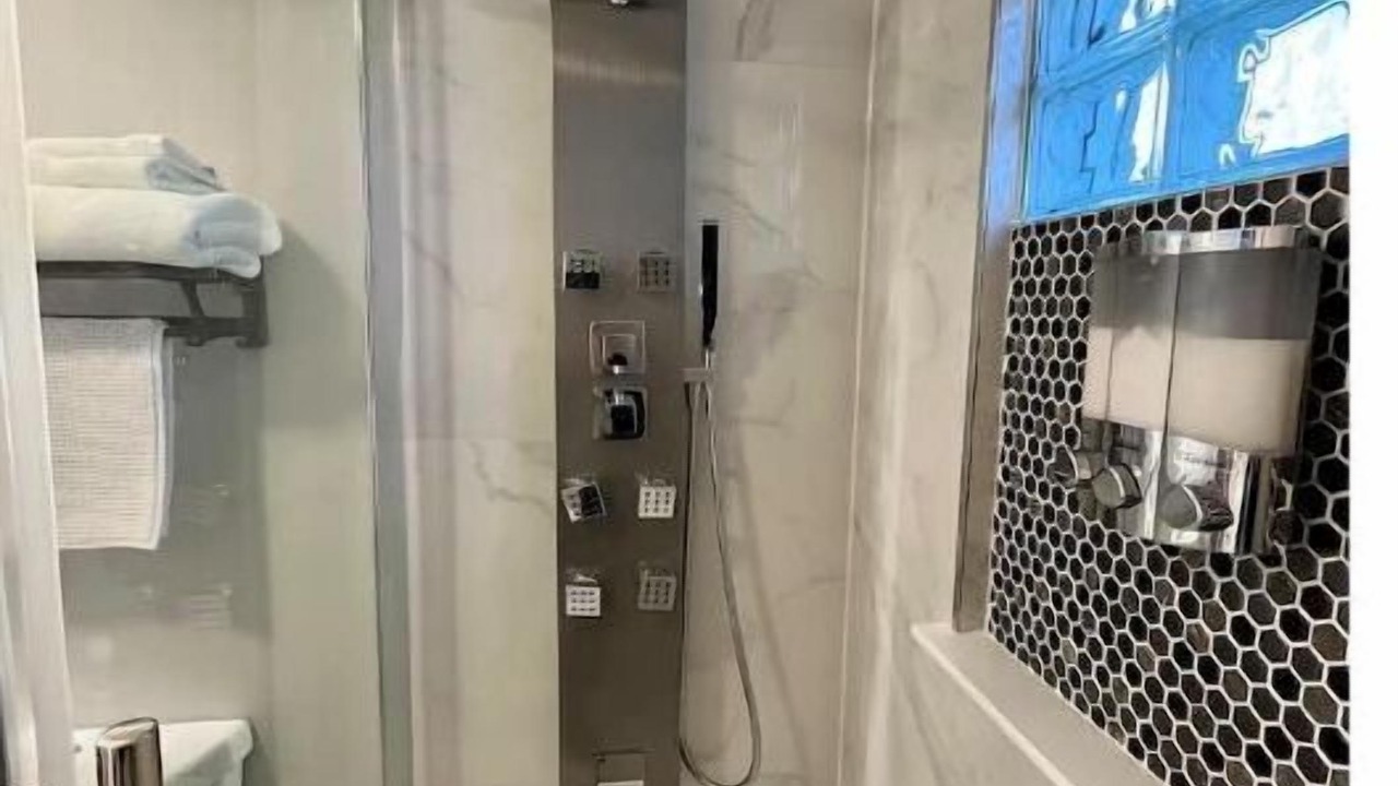 Photo of Bathroom in North Tonawanda