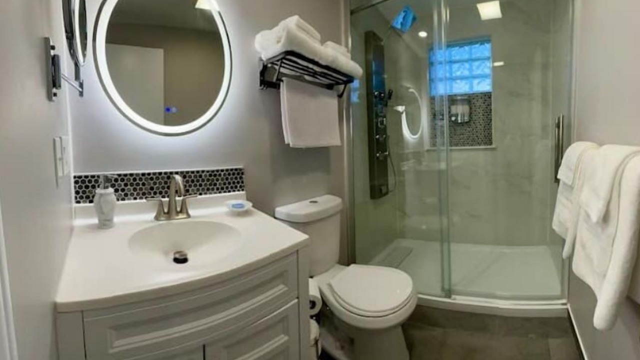 Photo of Bathroom in North Tonawanda