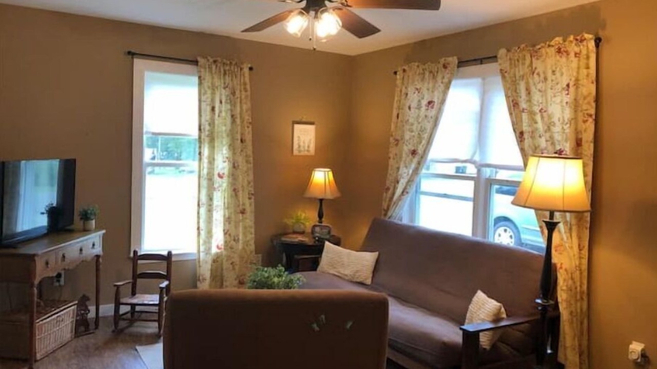 Photo of Livingroom in Schroon Lake