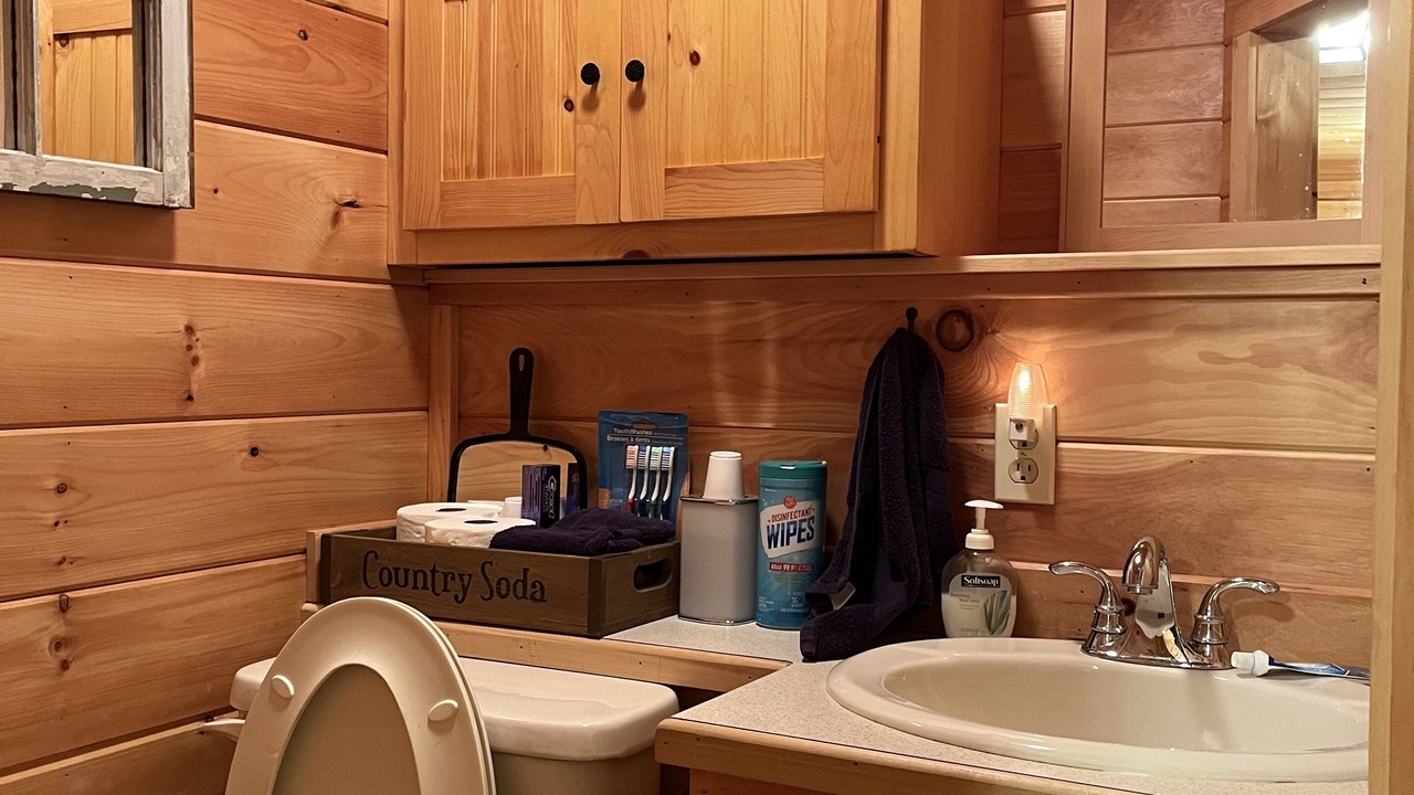 Photo of Bathroom in Colebrook