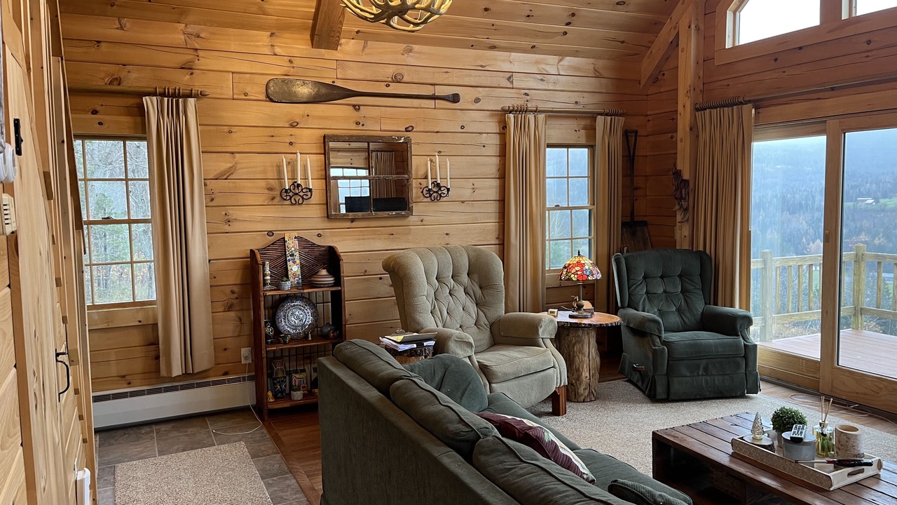 Photo of Livingroom in Colebrook