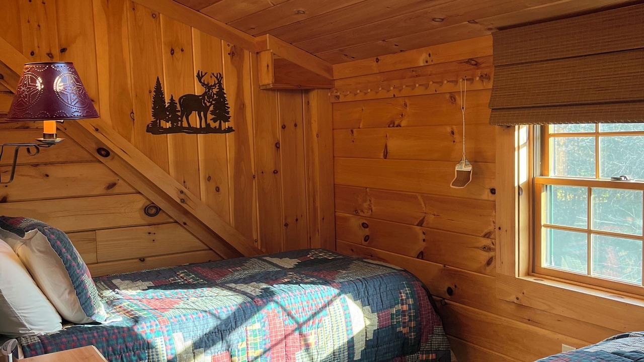 Photo of Bedroom in Colebrook