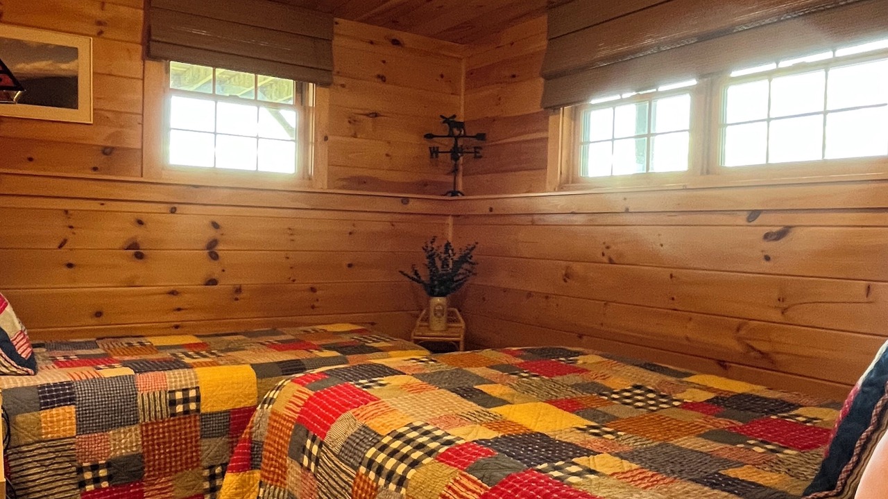 Photo of Bedroom in Colebrook