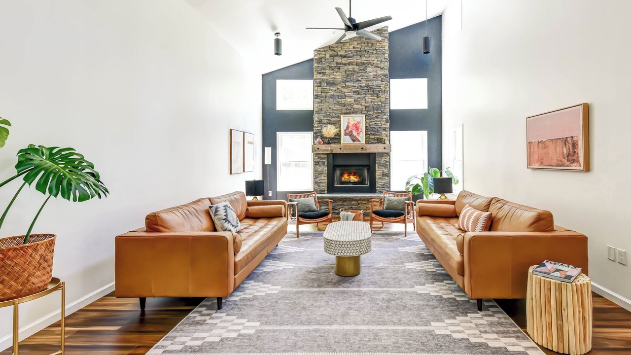 Photo of Livingroom in Bakerton