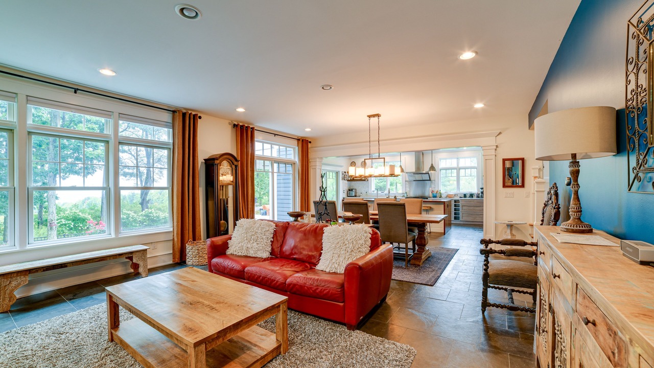 Photo of Livingroom in Ithaca