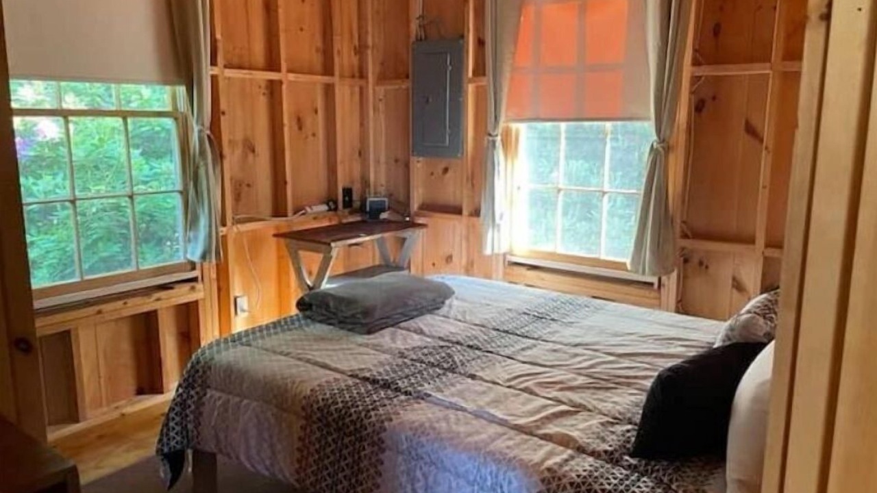 Photo of Bedroom in Wolfeboro