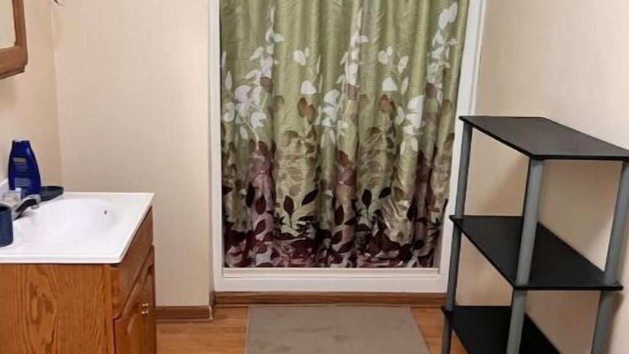 Photo of Bathroom in Chapmanville