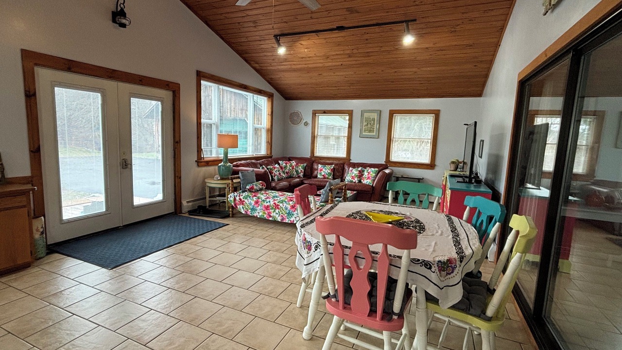 Photo of Livingroom in Otego