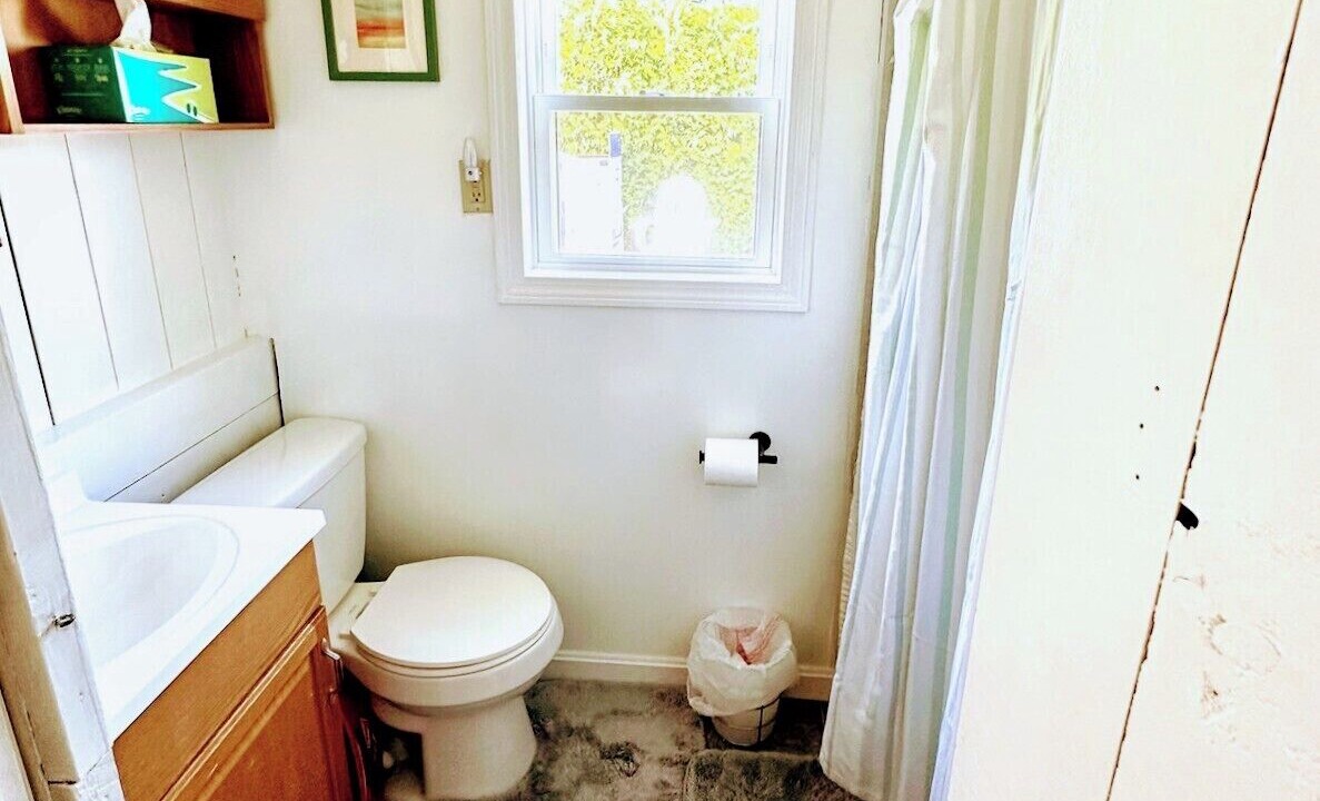 Photo of Bathroom in Malletts Bay