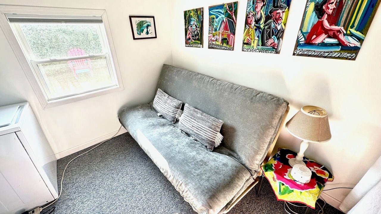 Photo of Livingroom in Malletts Bay