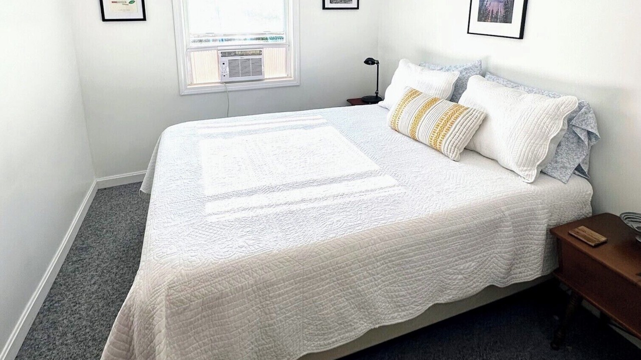 Photo of Bedroom in Malletts Bay