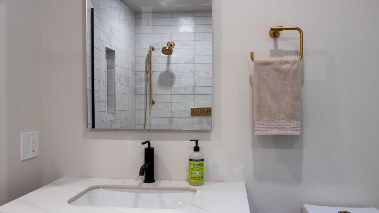 Photo of Bathroom in Zena