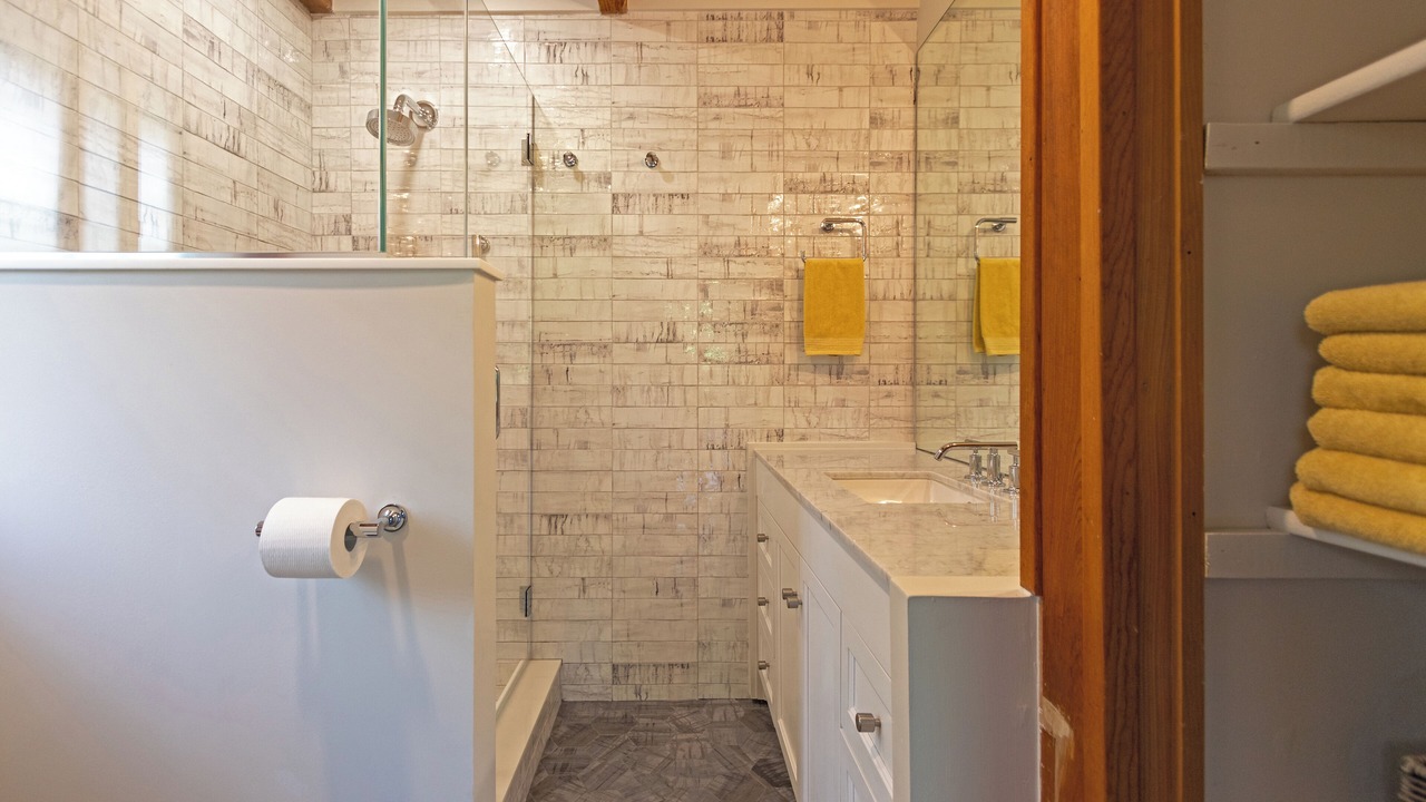 Photo of Bathroom in Zena