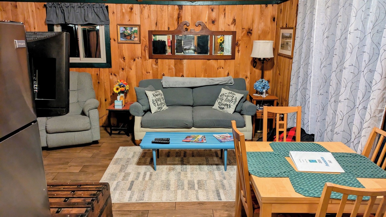 Photo of Livingroom in East Wakefield