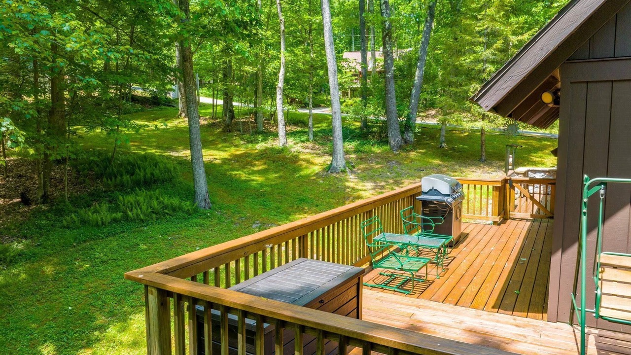 Photo of Patio Balcony in Alpine Lake