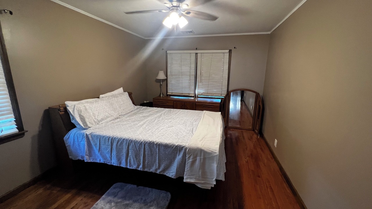 Photo of Bedroom in Westbury