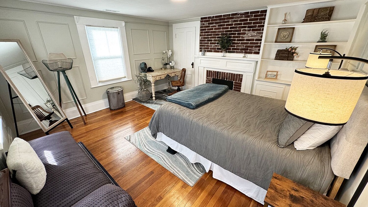 Photo of Bedroom in Danvers