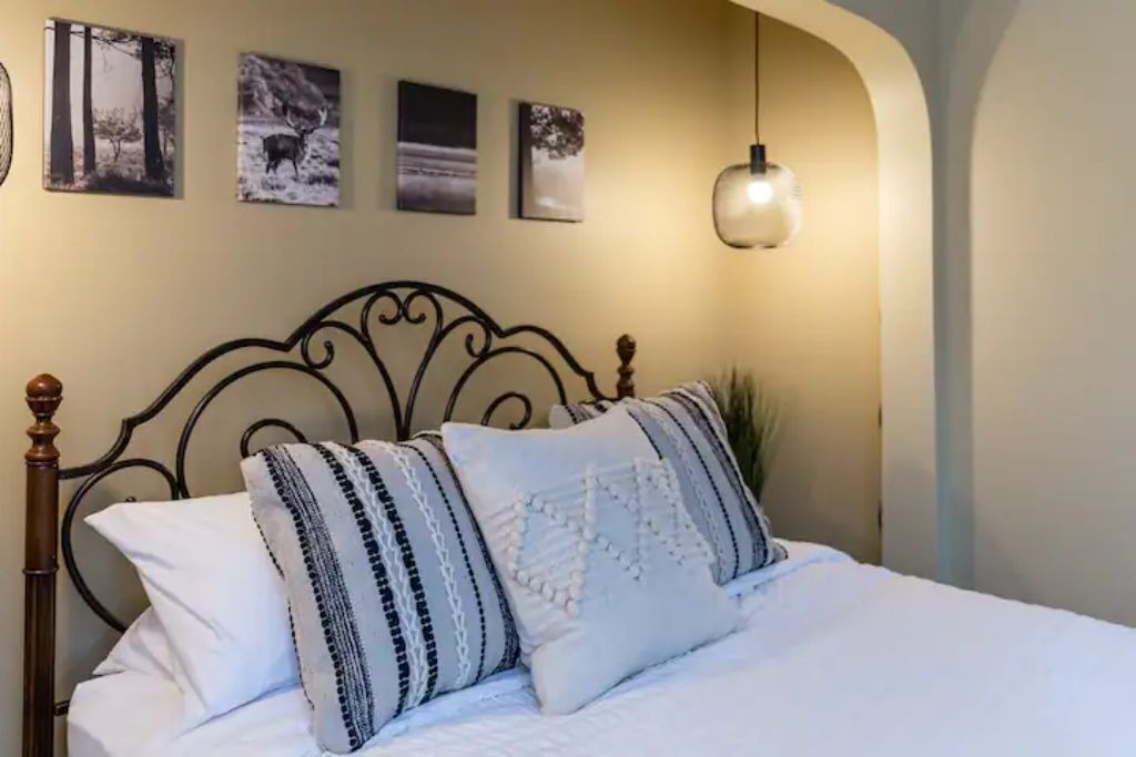 Photo of Bedroom in Perrysville