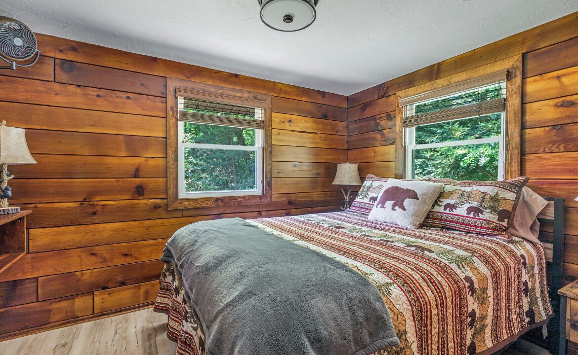 Photo of Bedroom in Champion