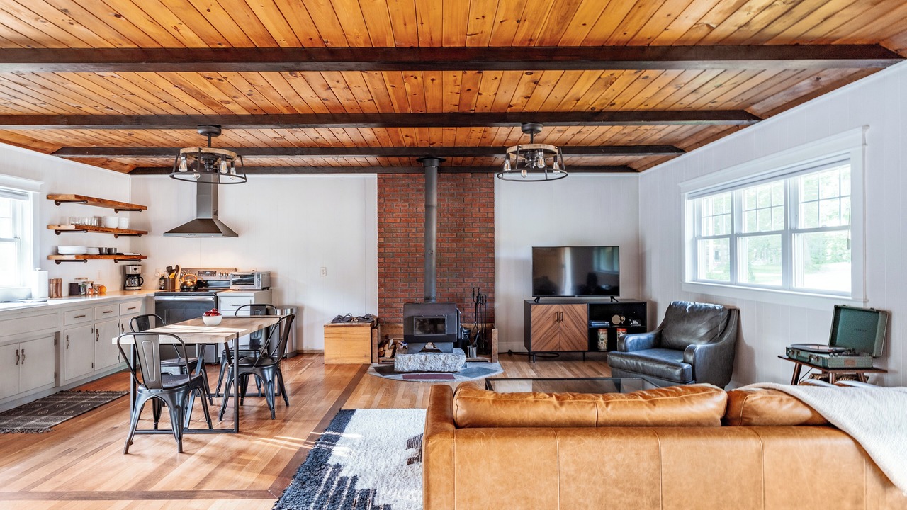 Photo of Livingroom in Eliot