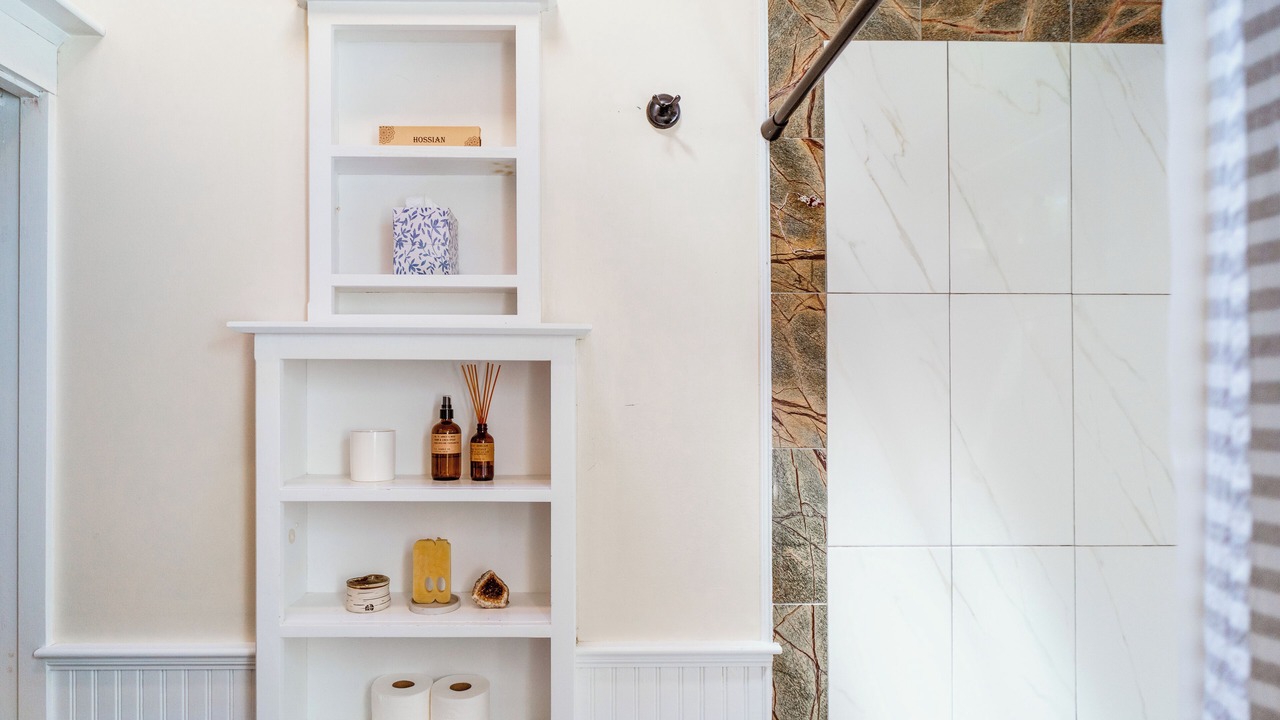 Photo of Bathroom in Eliot