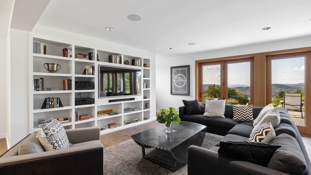 Photo of Livingroom in East Randolph