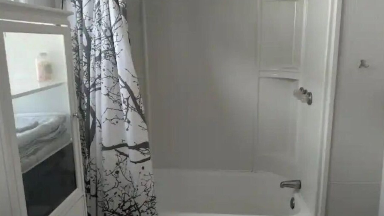 Photo of Bathroom in Highland Square
