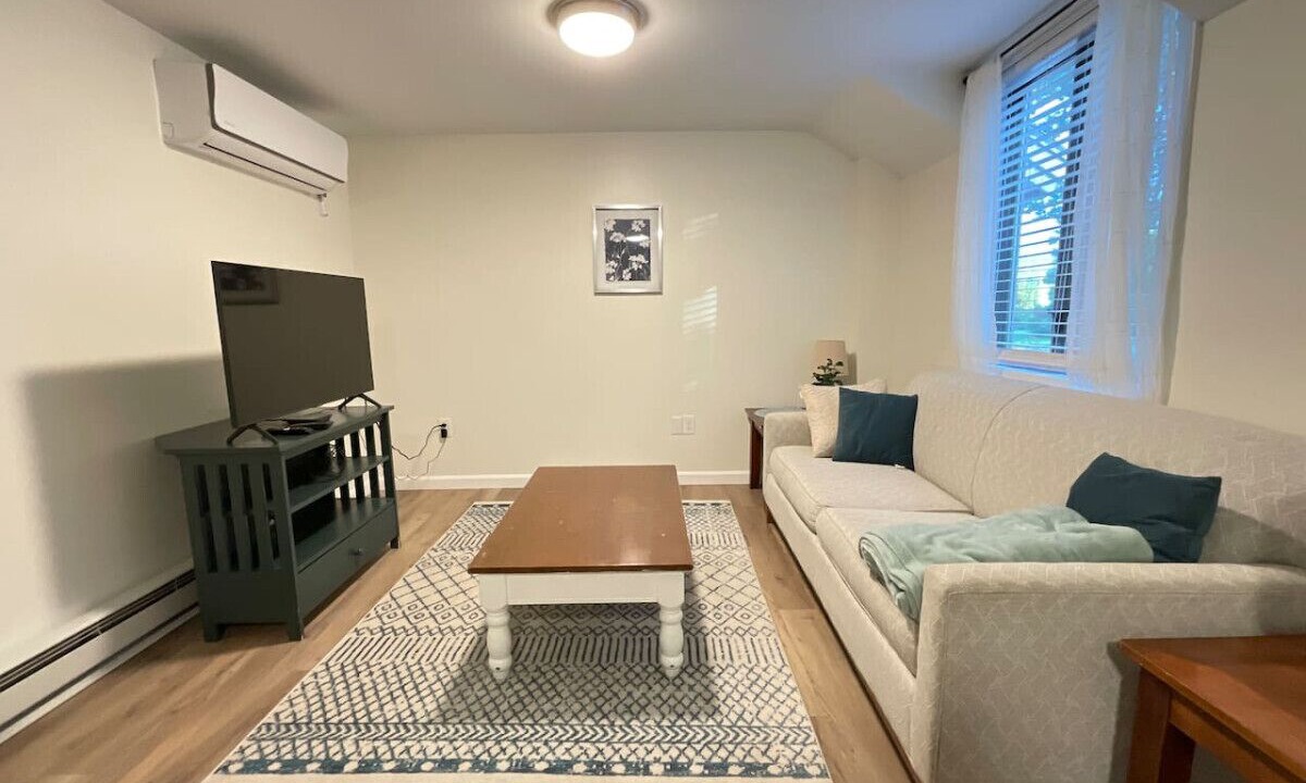 Photo of Livingroom in North Hampton