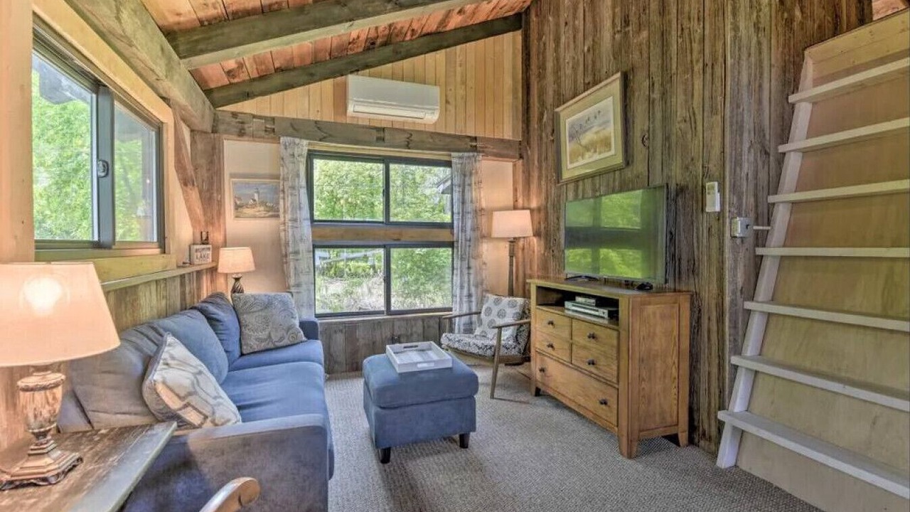 Photo of Livingroom in North Hero
