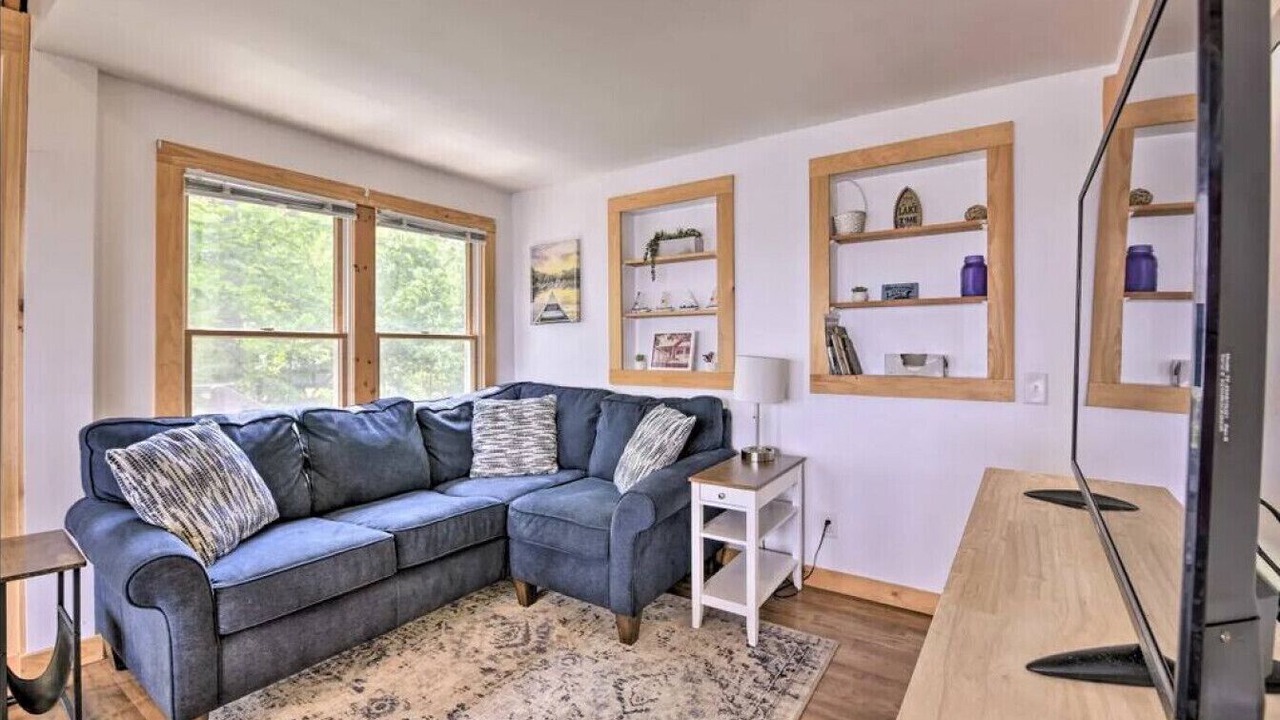 Photo of Livingroom in North Hero