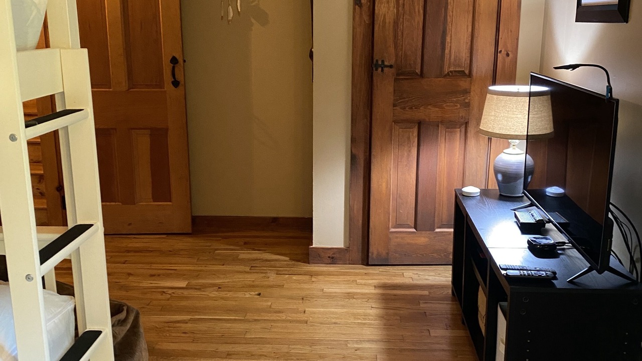 Photo of Bedroom in Pittsburg