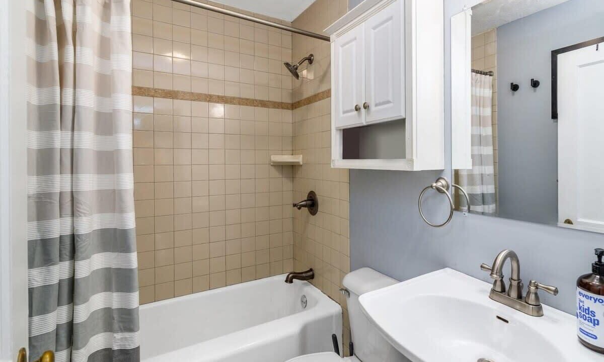 Photo of Bathroom in Summerlee