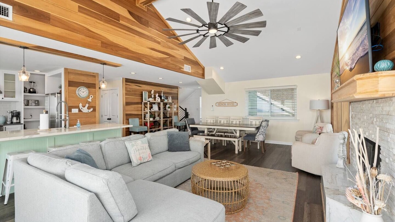Photo of Livingroom in Pirates Beach