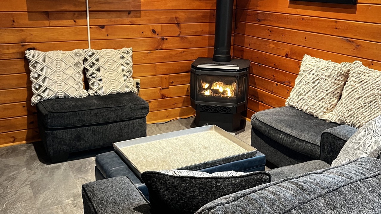 Photo of Livingroom in King Ferry