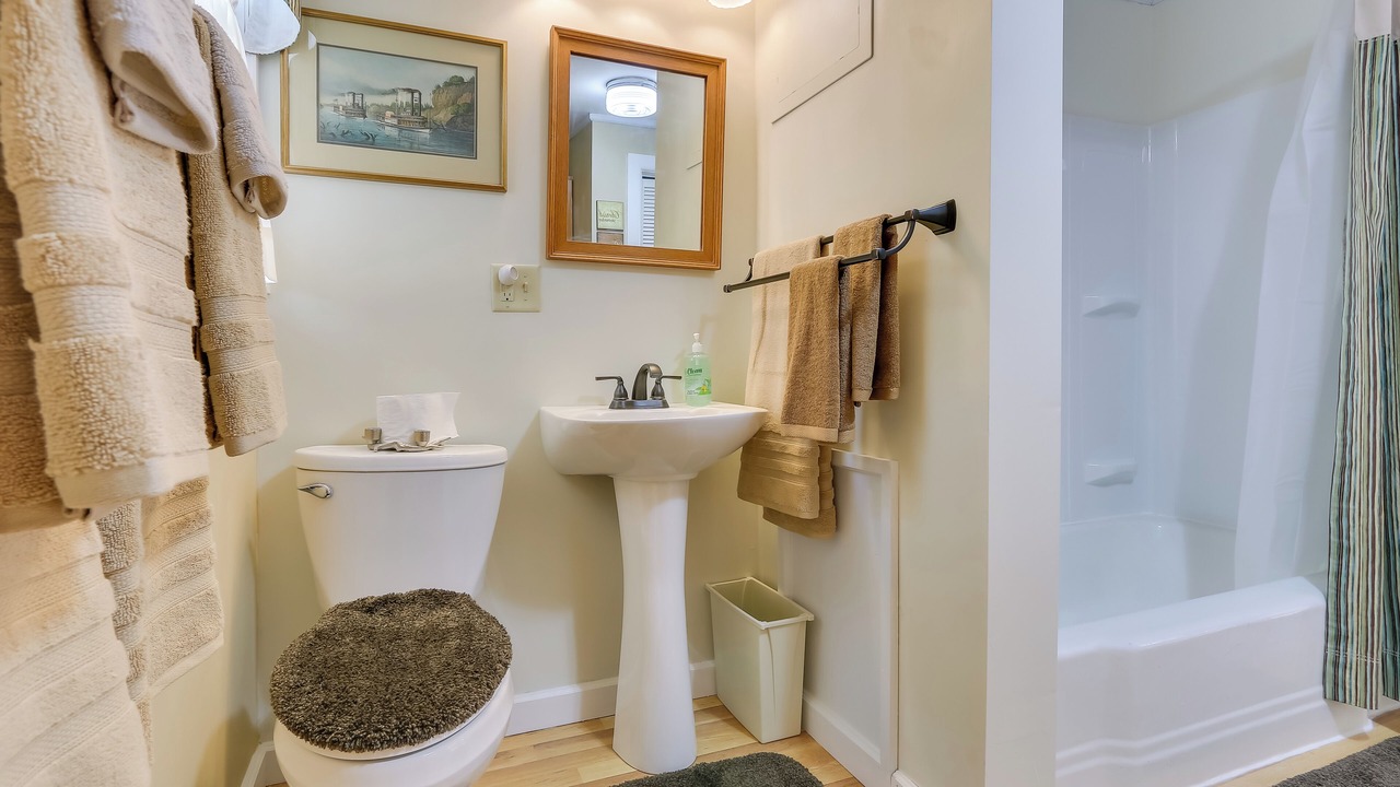 Photo of Bathroom in Moorefield