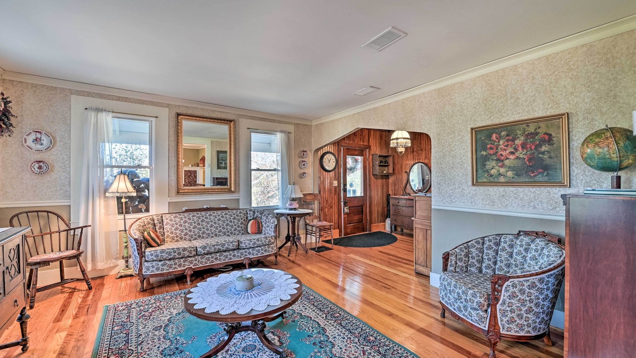 Photo of Bedroom in Olmstedville