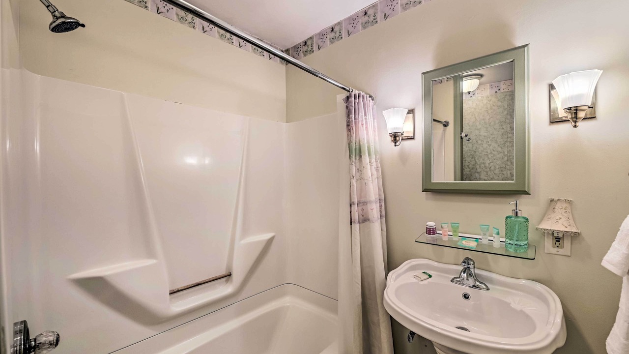 Photo of Bathroom in Olmstedville