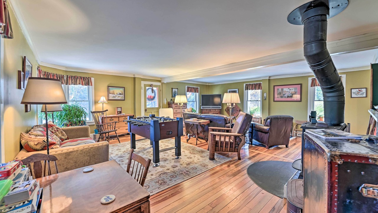 Photo of Livingroom in Olmstedville