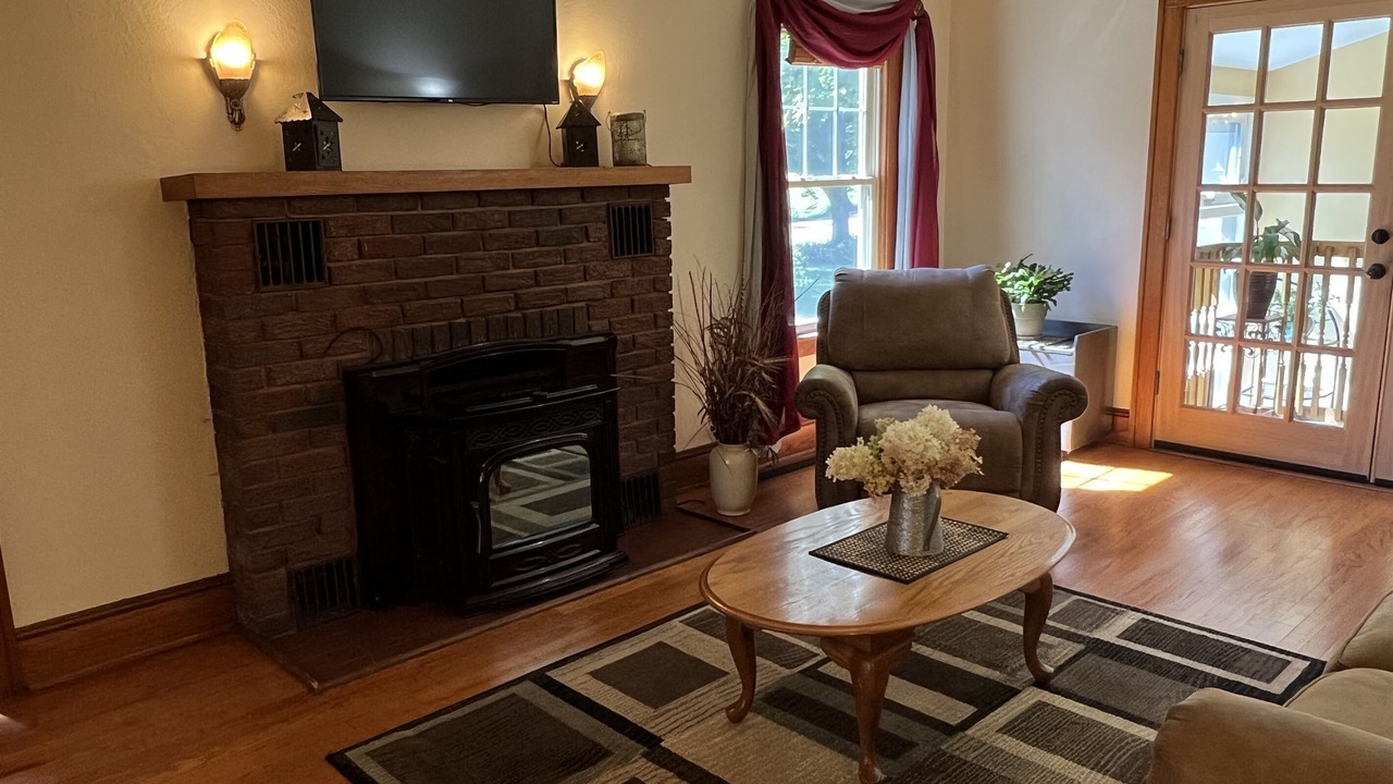 Photo of Livingroom in Oneonta