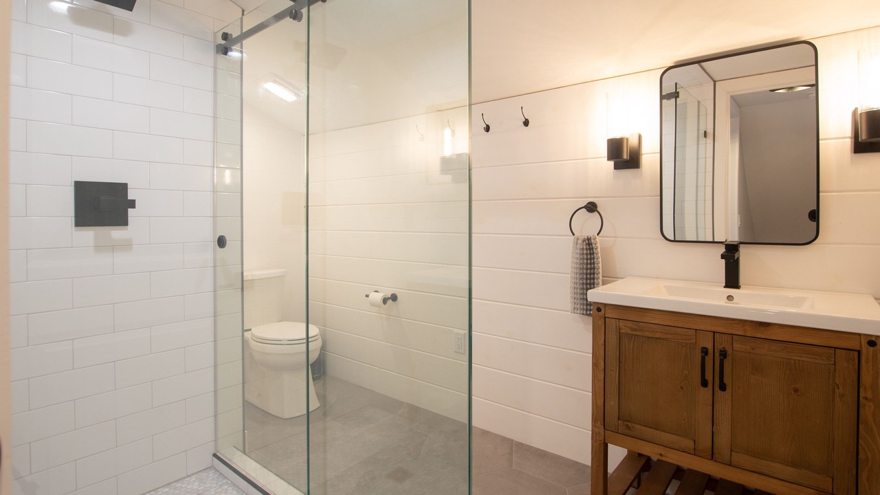 Photo of Bathroom in Town of Benton