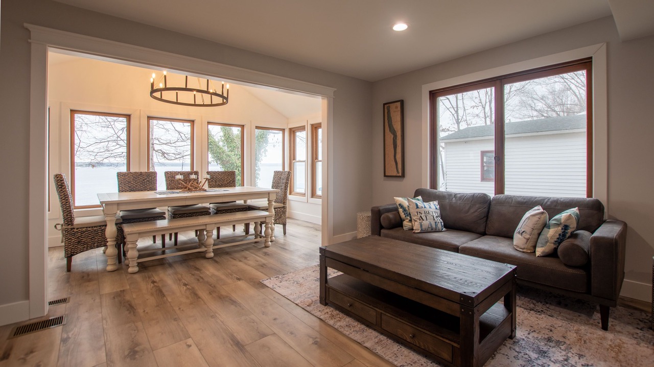 Photo of Livingroom in Town of Benton
